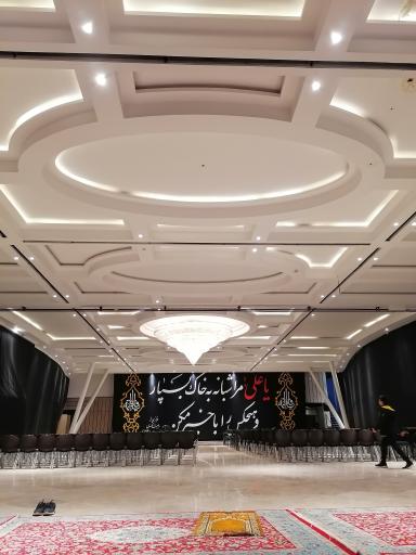 عکس مرکز خرید آسمان