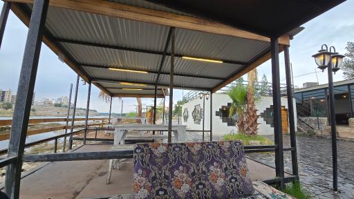 رستوران ساحلی سنتی