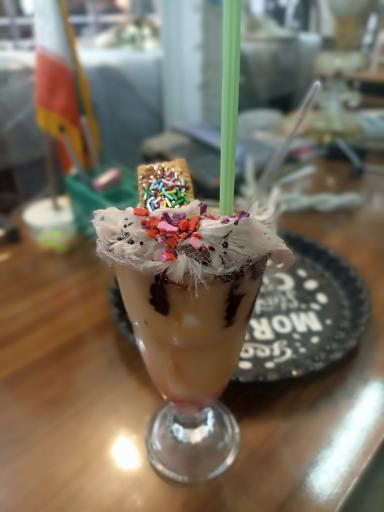 عکس کافه باریستا