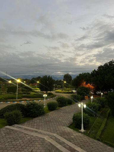 عکس مجتمع ورزشی آموزشی نفت محمودآباد