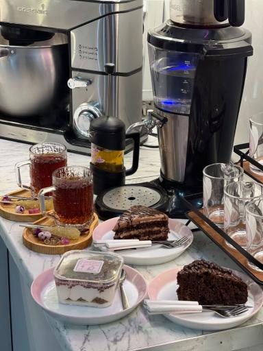 عکس کافه کیک شیدا