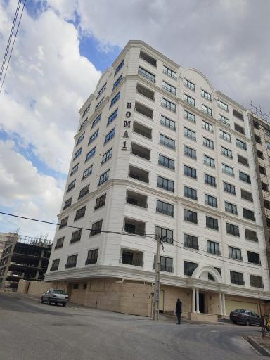 عکس ساختمان مسکونی روما یک