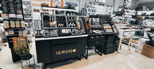 لوازم آرایشی لیدی 