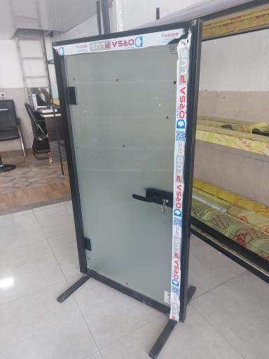 شیشه و یراق شکوری