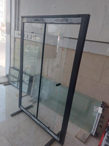 شیشه و یراق شکوری