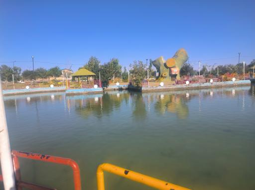 عکس دریاچه مصنوعی سیمرغ