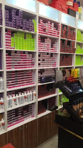 عکس فروشگاه قصر رنگ‌مو استارپرتی