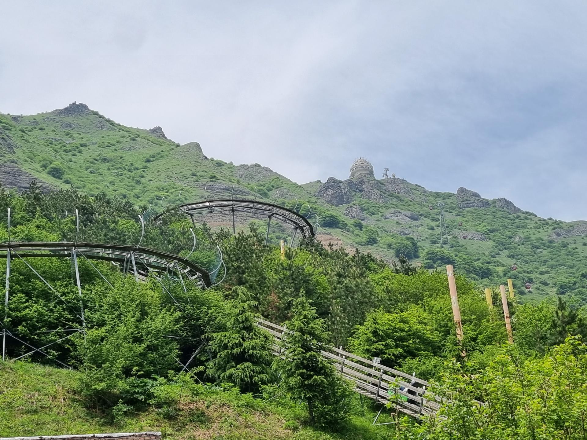 عکس سورتمه ریلی حیران