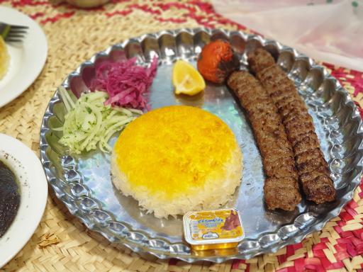 عکس رستوران محلی میرزا