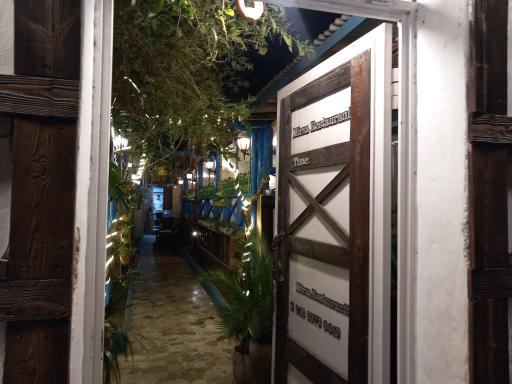 عکس رستوران محلی میرزا