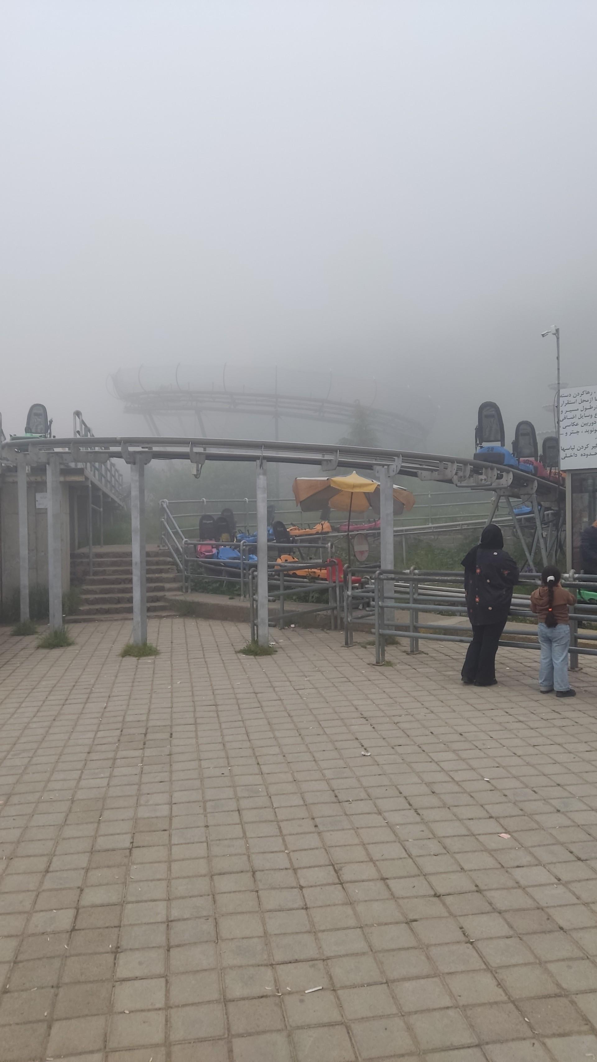 عکس سورتمه ریلی حیران