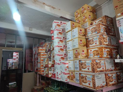 عکس فروشگاه مواد غذایی آذربایجان