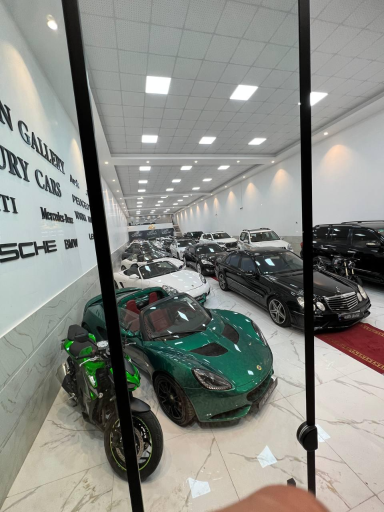 عکس نمایشگاه خودرو آقاجان گالری