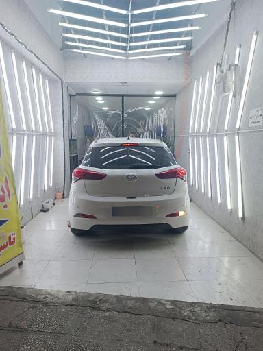 عکس تشخیص رنگ آقای کارشناس