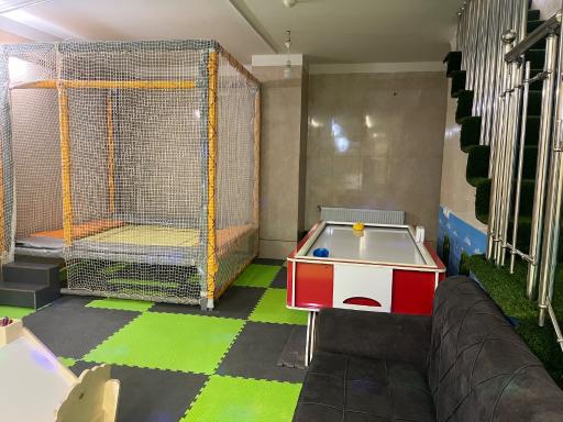 عکس خانه بازی کاخ شادی