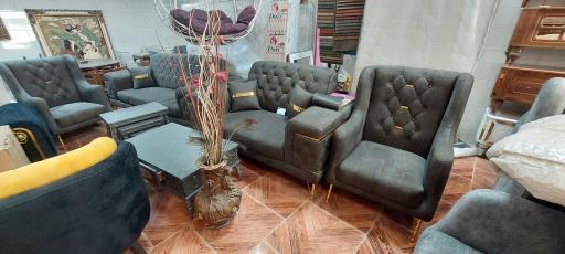 عکس فرش و مبل حاجی زاده