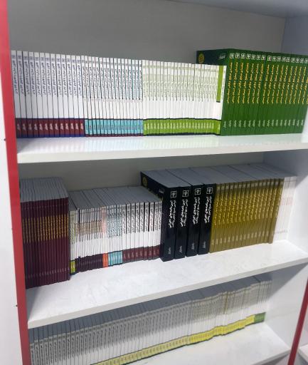 عکس کتابفروشی حقوقی دادبازار