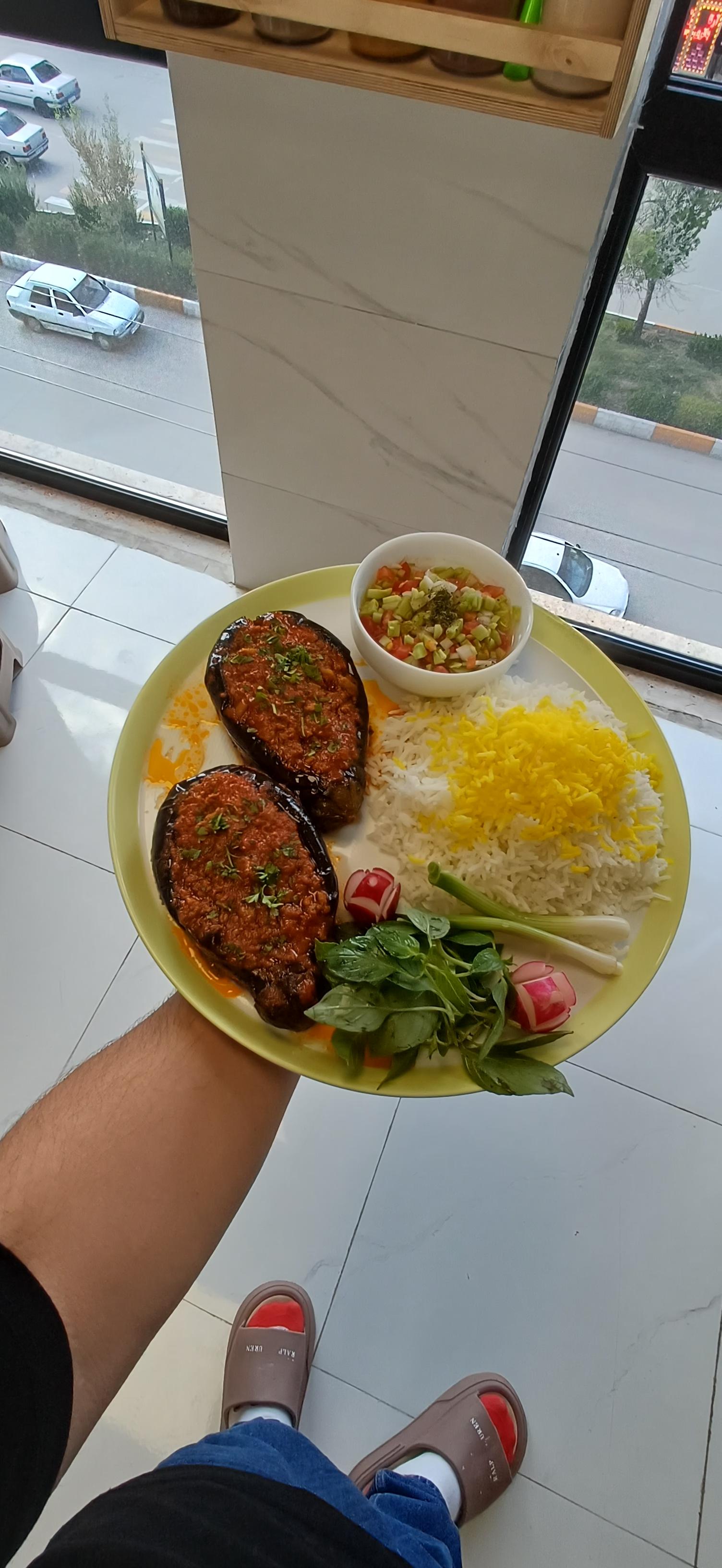 عکس رستوران داداشی