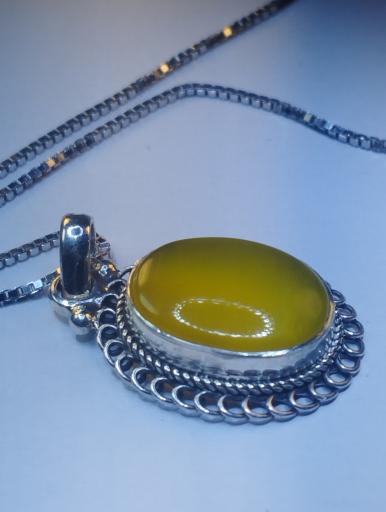 عکس عطر و انگشتر گوهرشاد