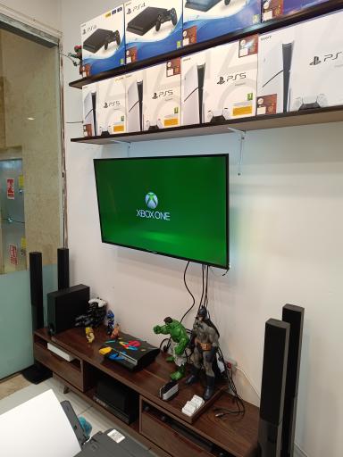 عکس فروشگاه تکنولاین