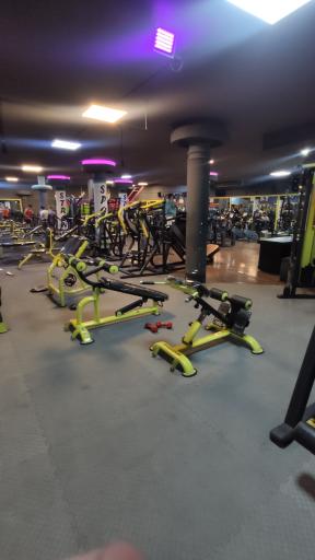 باشگاه بدنسازی ساقدوش 