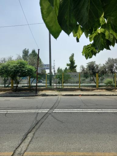 عکس درب ورودی عابر پیاده به فاز ۲