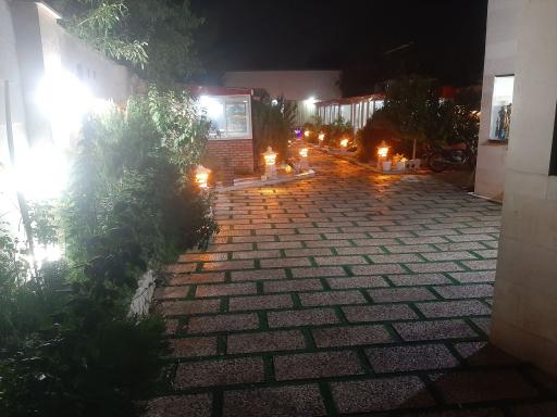 عکس باغ رستوران داریوش