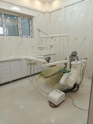 عکس درمانگاه مهر مادر