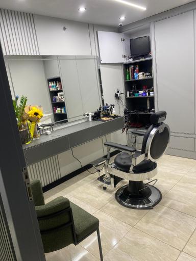 عکس سالن آرایشگاه مردانه