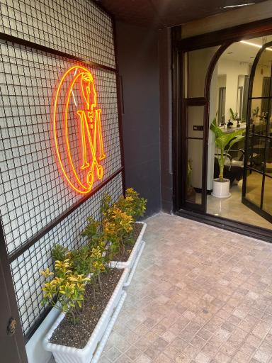 عکس سالن آرایشگاه مردانه