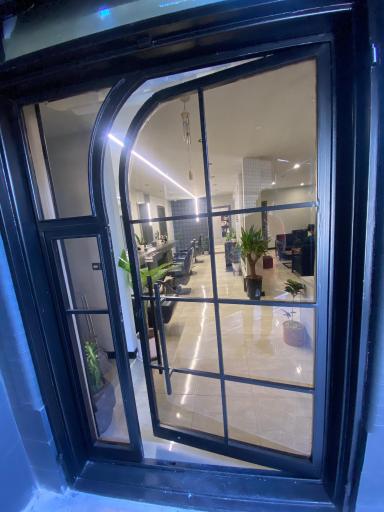 عکس سالن آرایشگاه مردانه