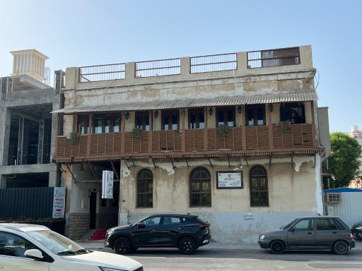 عکس مجموعه عمارت تاریخی مهربان