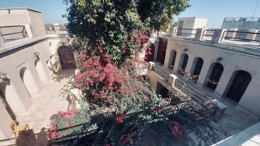 عکس مجموعه عمارت تاریخی مهربان