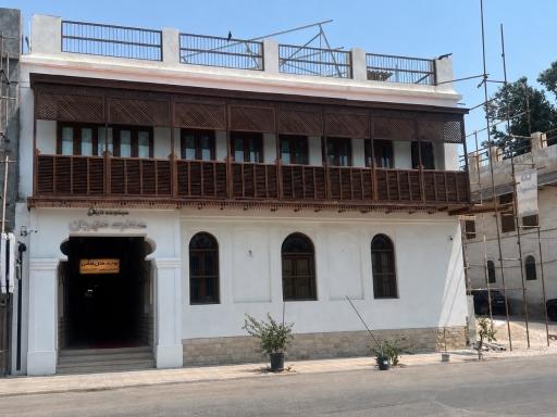 عکس مجموعه عمارت تاریخی مهربان