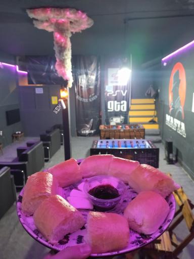 عکس کافه گیم کنزو 