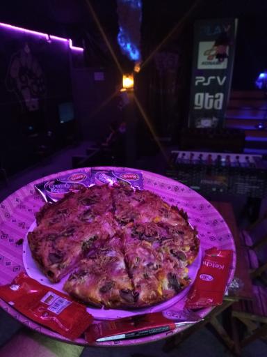 عکس کافه گیم کنزو 