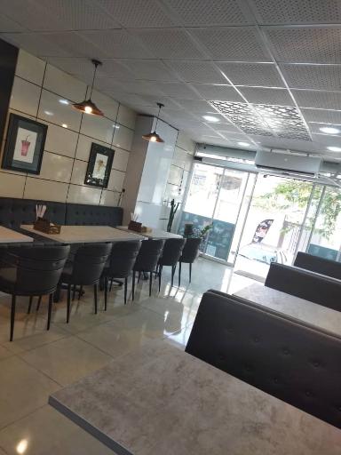 عکس آشپزخانه شبانه