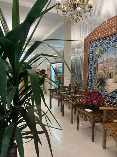 عکس رستوران مفخم