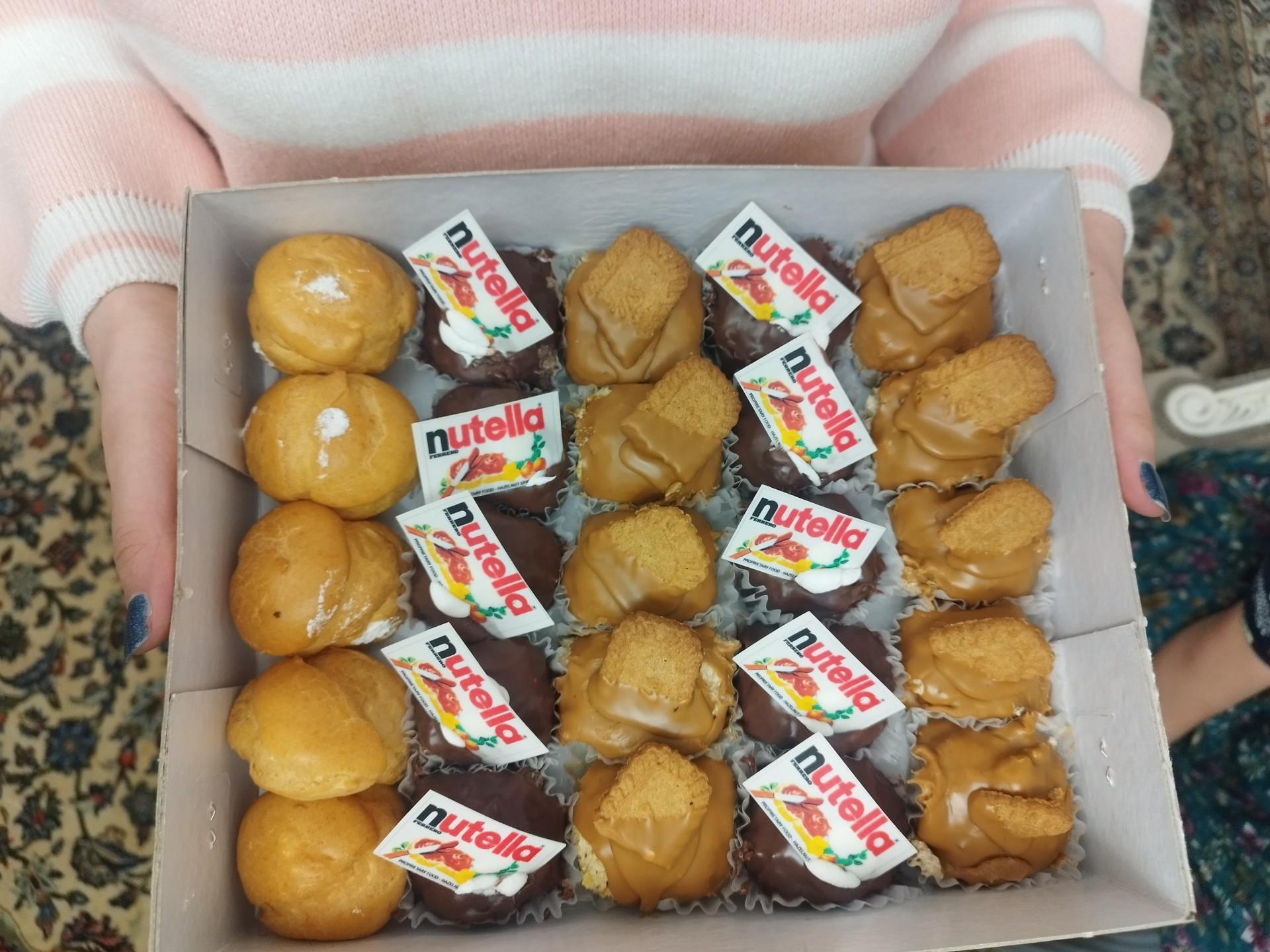 عکس شیرینی وانیا