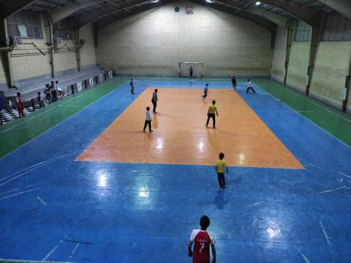 عکس سالن ورزشی شهید قبادی