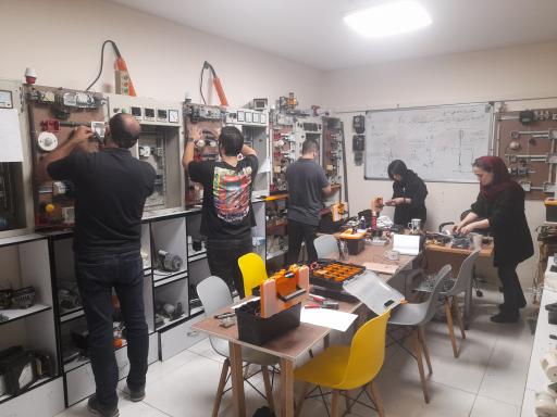 عکس مجتمع آموزشی توانیر