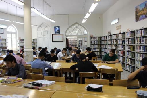 عکس کتابخانه حضرت سجاد (ع)