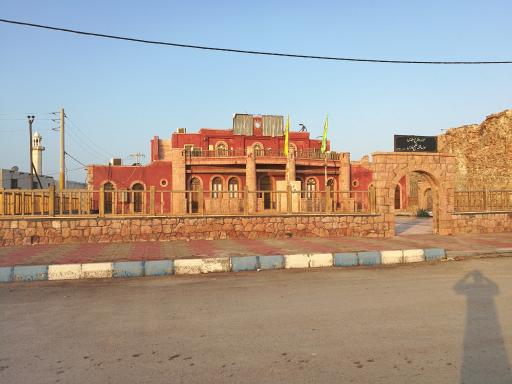 عکس اقامتگاه فرح - معبد پارسی