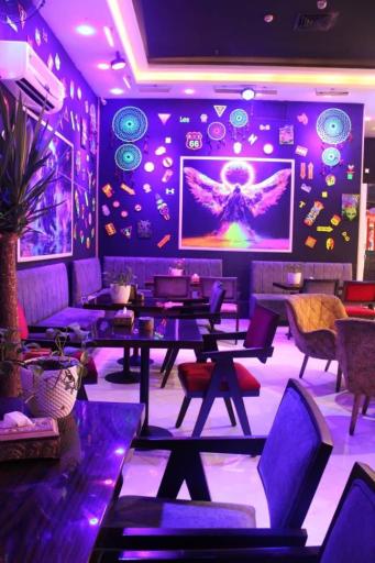 عکس سفره خانه سنتی هزاردستان