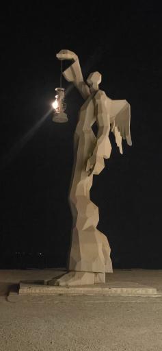 عکس بنای نگهبان دریا