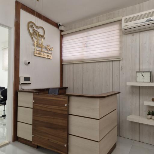 مطب دندانپزشکی دکتر الهام فخار ایزدی