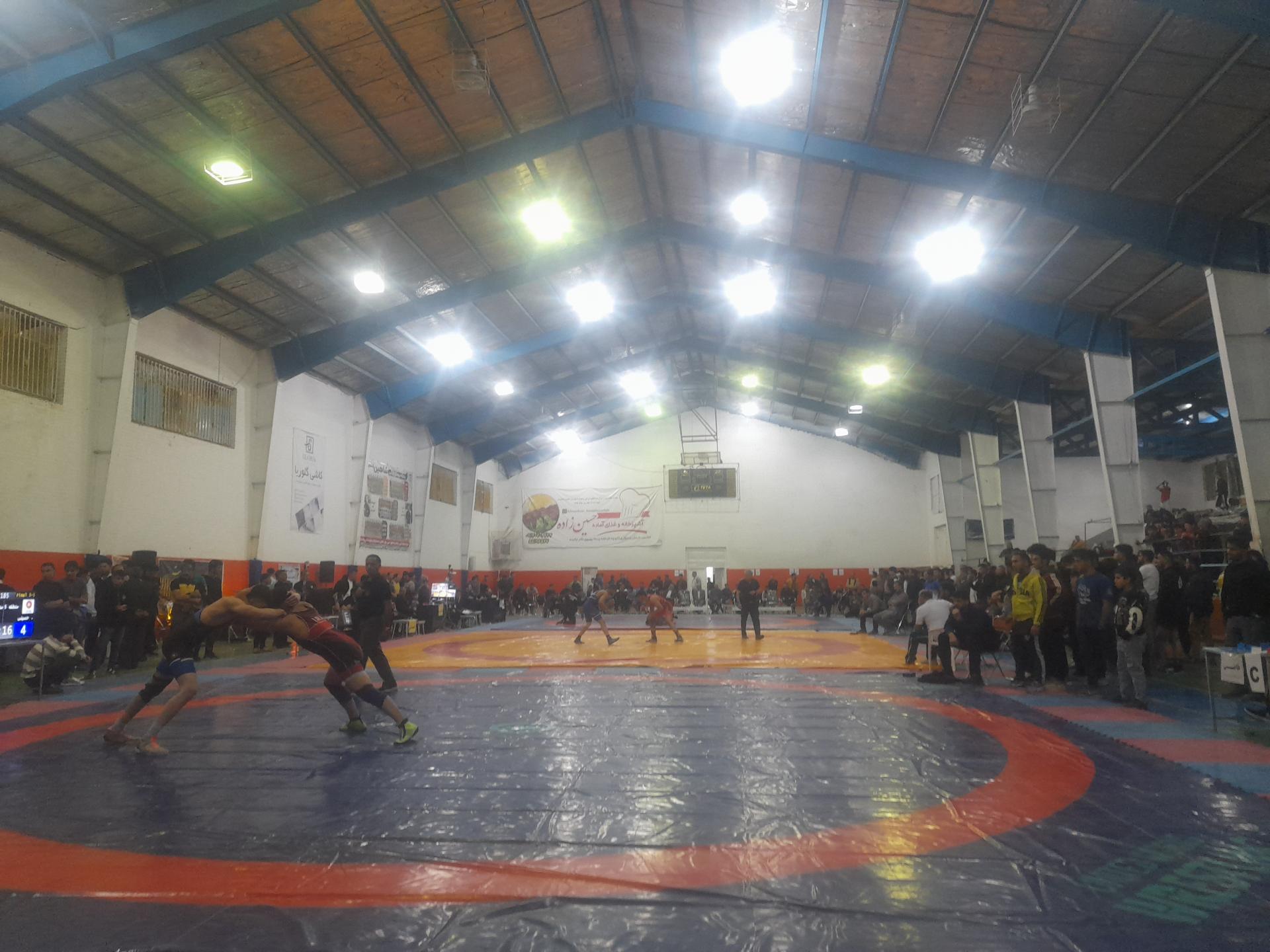 عکس سالن فرهنگی ورزشی انقلاب 