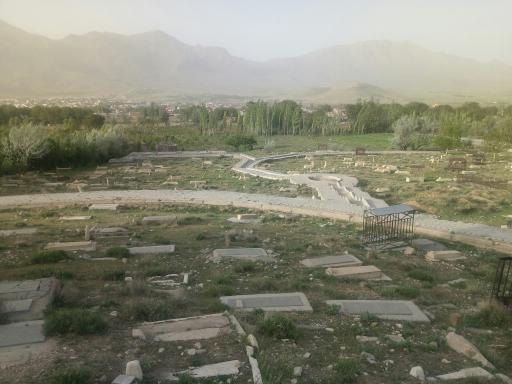 عکس آرامستان قدیمی گهرو