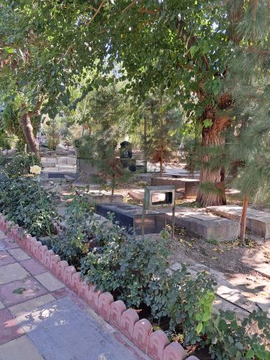 عکس آرامستان حصار