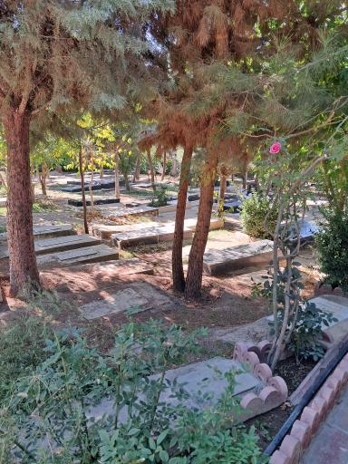 عکس آرامستان حصار